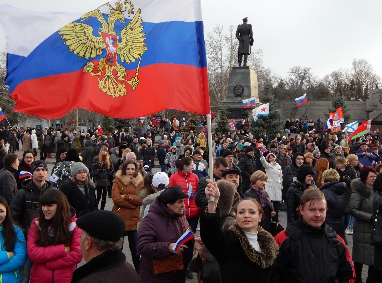 Референдум в севастополе 2014. Митинг площадь Нахимова в Севастополе 2014.